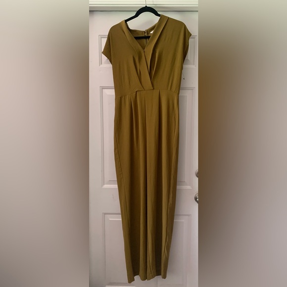 Nine West Pants - NWOT- Nine West women’s jumpsuit size M